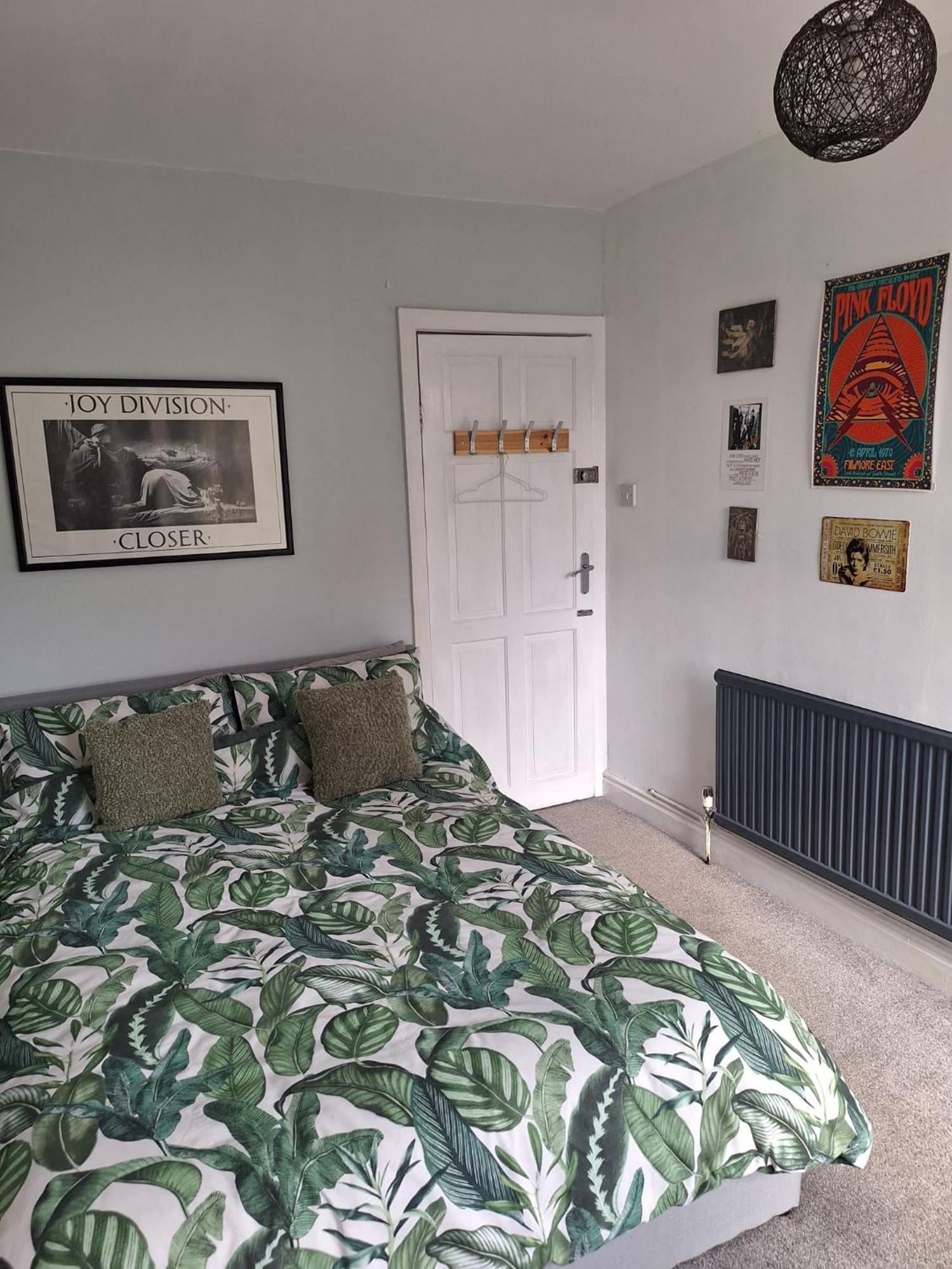 Walsden Todmorden Bed & Breakfast - The Toothless Mog מראה חיצוני תמונה